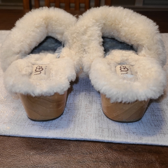UGG AUSTRALIA REAL SHEEP LINED CLOG - Picture 3 of 8